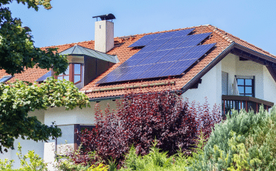 Wohnhaus mit Photovoltaikanlage